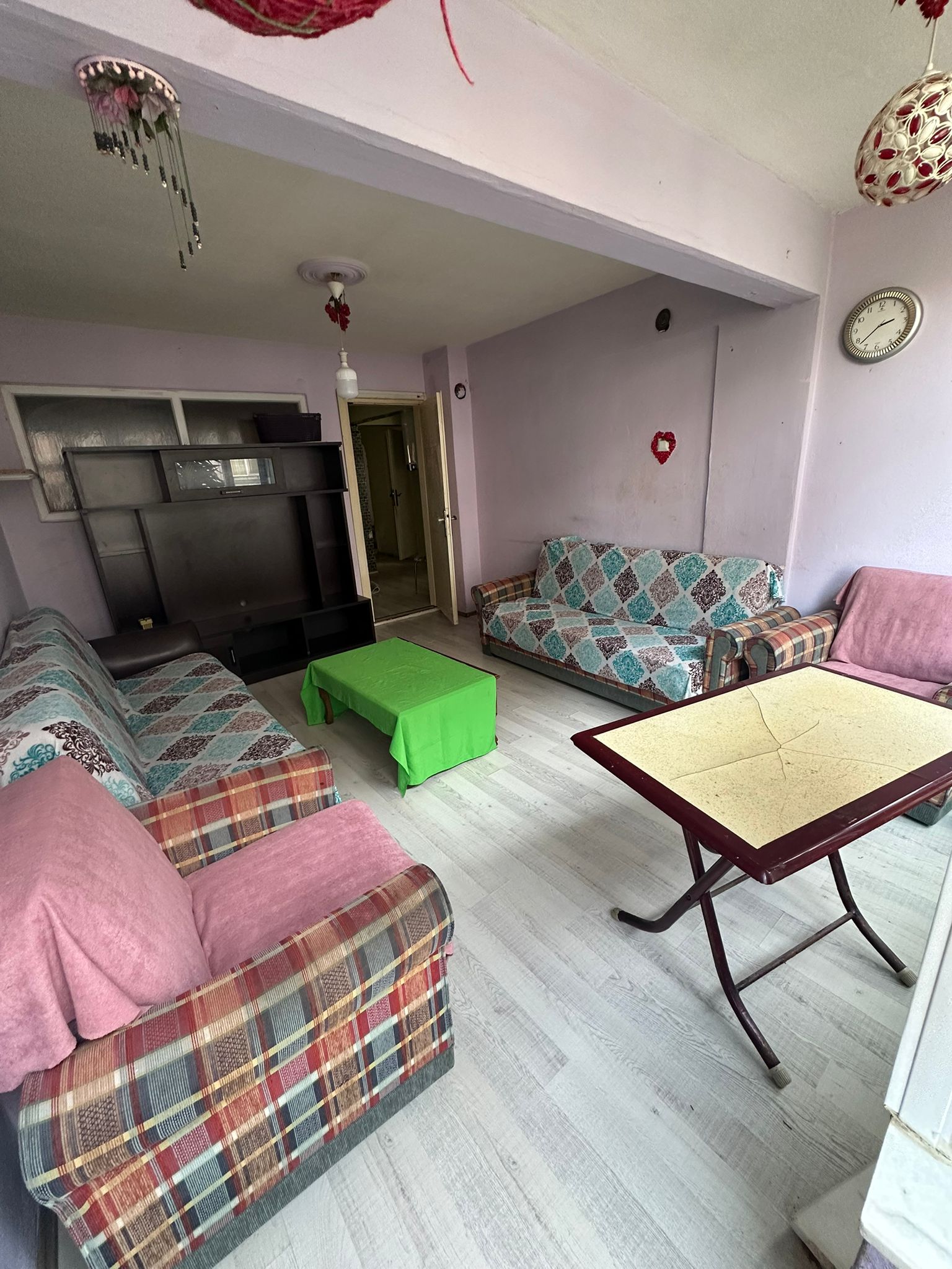 ATA EMLAKTAN BAHÇELİEVLERDE 3+1 EŞYALI KİRALIK DAİRE